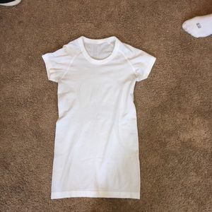 Short sleeve lululemon top